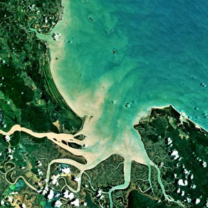 1.Satellite image of sediment flow from Fitzroy River to Great Barrier Reef_Sentinel-2_credit_European Union