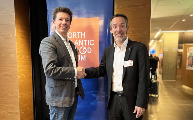 Jordi Trias (right), President Stolt Sea Farm with Nathan Pyne-Carter, CEO Ace Aquatec (left)